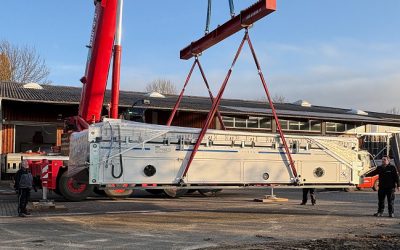 Die Laminatoren treffen
in der Factory One ein