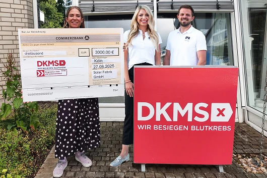 Spendenübergabe von Solarfabrik an DKMS
