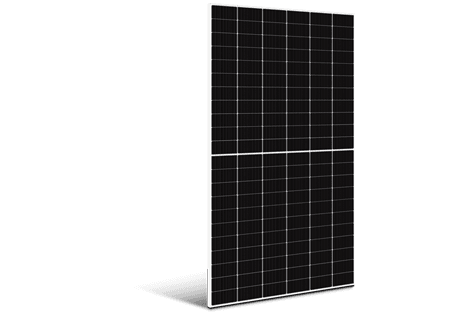 referenzen_usere-groestes-noerdliches-freiflächenprojektpv_tile_trend-white-project-620w Solar Fabrik Solarmodule Trend Black und Trend White